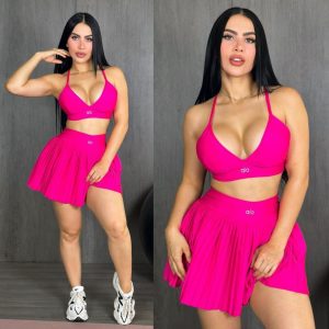 Set en Tendencia Licra - Falda-Short con Logo Bordado